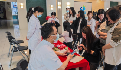 切脉问诊送健全，暖心服务进企业——合肥腾博汇游戏官网携手广瑞医疗发展“健全进企业”义诊活动